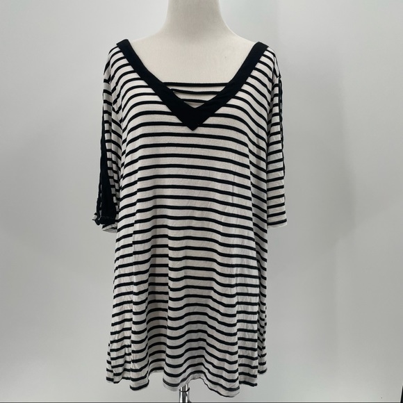 Olivia Blu Tops - Olivia Blu Woman’s Stripped Top